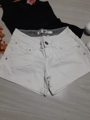 Short feminino da POOL.<br>?Tam 38<br>