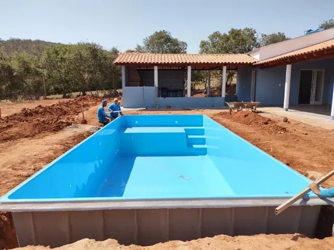 Piscina 10.80 x 4.10 x 1.40 ate 1.70 simplesmente a maior que existe de fibra!!