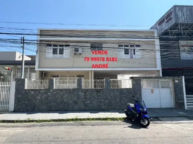 Casa no Bairro São Jose, Rua Campo do Brito, Excelente para Comercio, Escritorios, com 14