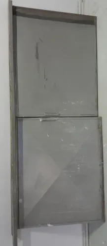 Porta de aço Diamantado duas partes.