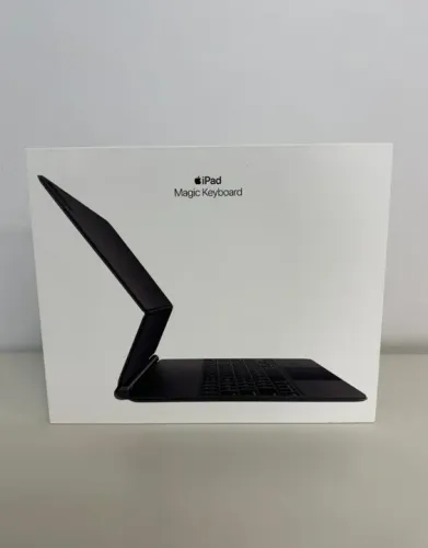 Magic Keyboard para iPad Pro 5?e 6?Geração 12.9" e iPad Air 13'' M2 - Preto