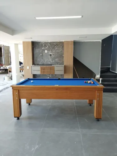 Mesa de Sinuca / Bilhar - Madeira de alta qualidade
