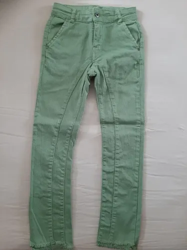 Calça Jeans na cor verde TIGOR Tam 10 Conservadíssima
