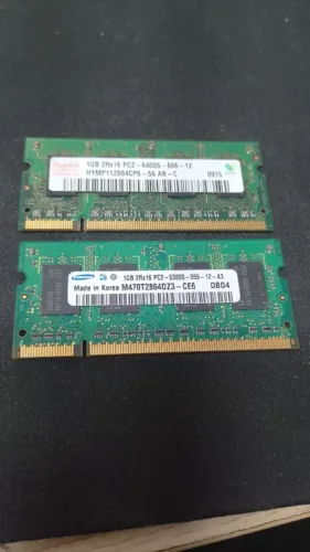 2 Pentes memória Ram 1GB