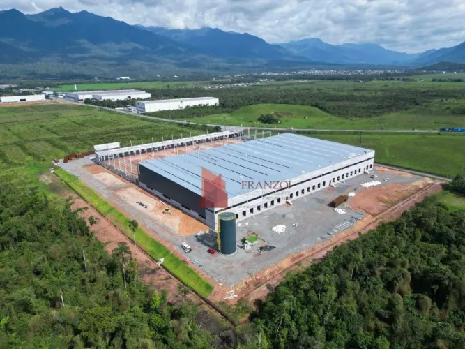 ALUGUEL: ARMAZÉM LOGÍSTICO 13.500 m² em GARUVA/SC