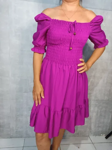 Vestido manga princesa e ciganinha plissado do busto a cintura tecido crepe de ceda
