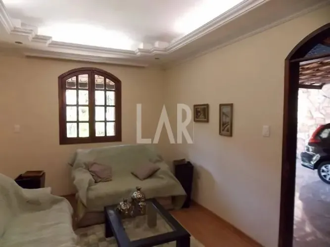 Casa Comercial à venda, 3 quartos, 1 suíte, 3 vagas, Glória - Contagem/MG
