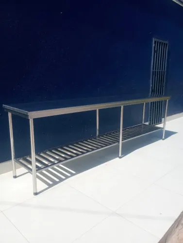 Mesa em aço inox modelo ilha com 3.0 Metros de comprimento