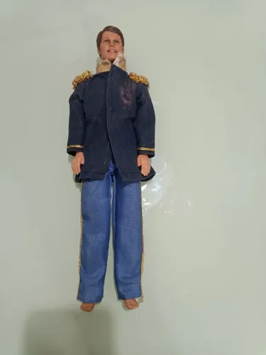 Boneco Príncipe com Traje Militar
