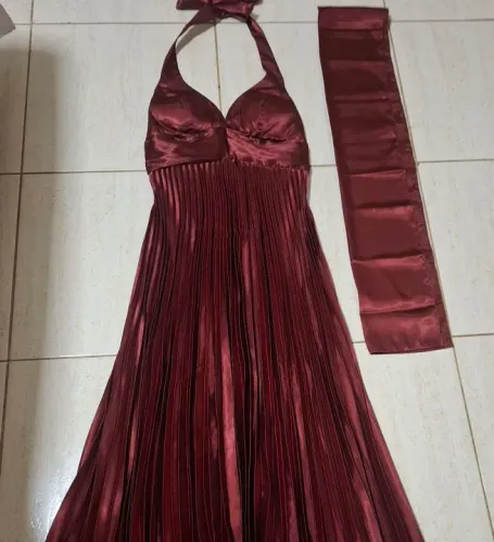 Vestido de festa longo vinho