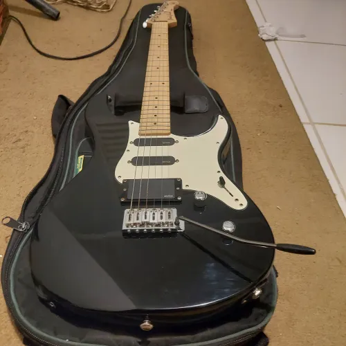 Guitarra Elétrica Yamara Pacifica