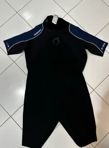 Roupa neoprene NOVA, nunca foi usada, tribord 2XL 2,2mm