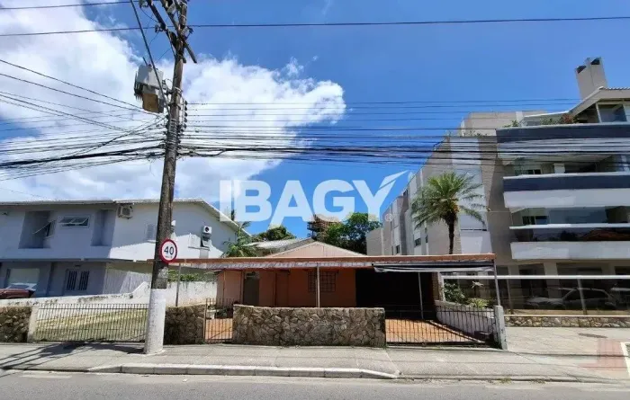 Oportunidade! Casa em Cachoeira do Bom Jesus - Florianópolis