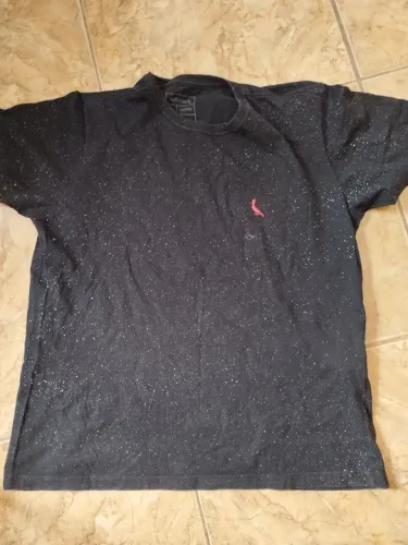 Camisa da RESERVA preta com pintas brancas - excelente estado - tamanho G