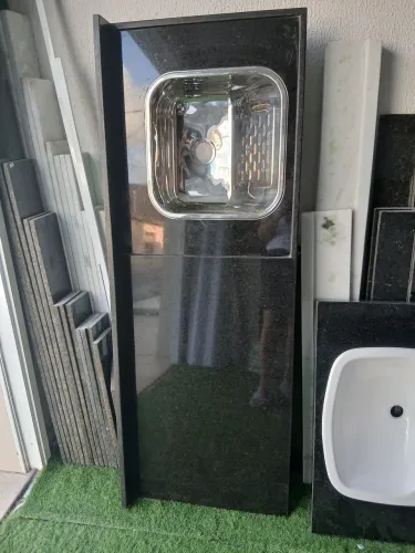 Pia no granito preto são Gabriel 1.65x0.58 já com cuba inox