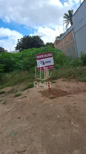 VENDE-SE OU ALUGA - SE LOTE BEM LOCALIZADO EM ARAPIRACA-AL