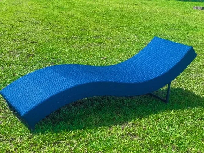 ESPREGUIÇADEIRA ONDULADA