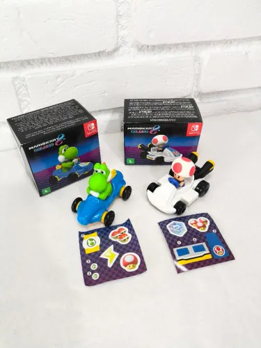 Dois Mario Kart Deluxe MC Donald's- Miniaturas Colecionáveis