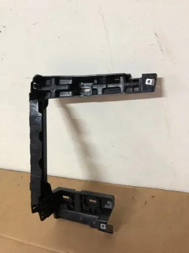 Guia Do Parachoque Traseiro Dodge RAM Rampage 2023 2024 Lado Direito 