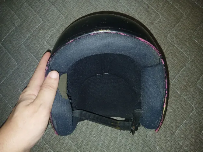 Capacete aberto moto.