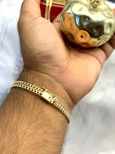 Pulseira banhada de Ouro 18k - Elegância e Estilo