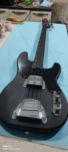 Baixo Precision Bass Custom MJS Luthieria 4 Cordas