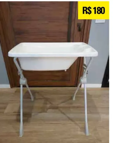 Banheira para Bebê com Suporte - R$ 180