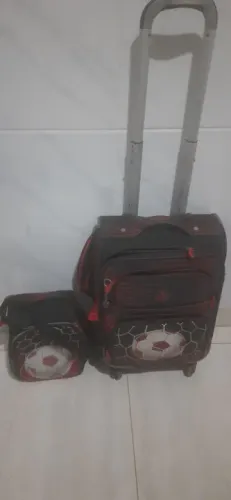 Mochila/mala com rodinhas e lancheira