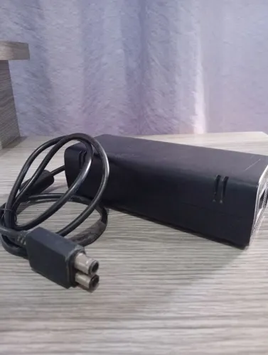 Fonte Xbox 360 slim Original
