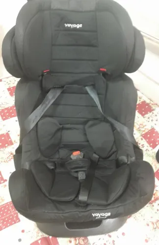 Cadeirinha de bebe marca Voyage apenas 6 meses de uso (esta novinha)