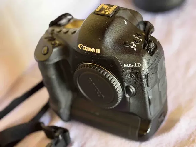 Câmera Canon EOS 1Dx MK - Usada