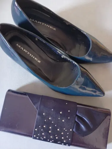 Sapato e bolsa azul marinho chique 