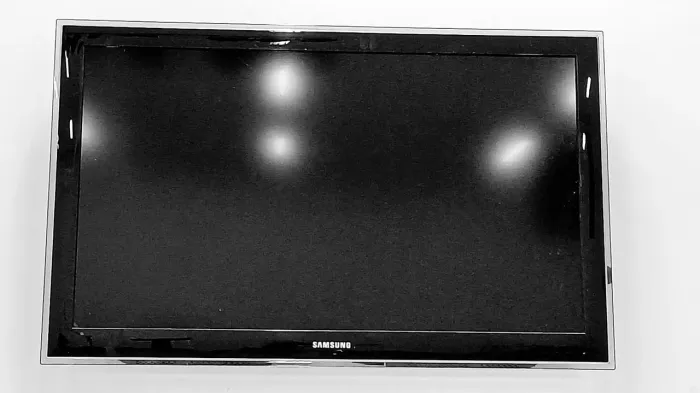Televisão 40" LCD Samsung 40D550 Full HD com suporte de parede 