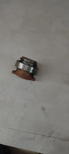 Vendo um rolamento de embreagem dá Escania p 330 