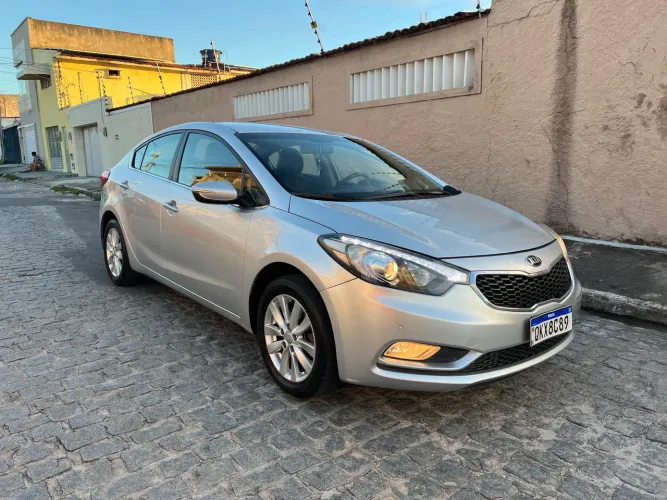 Kia Motors Cerato 1.6 16V Flex Aut. 2016