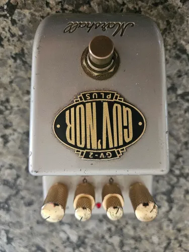 Pedal de distorção Marshall Guvnor