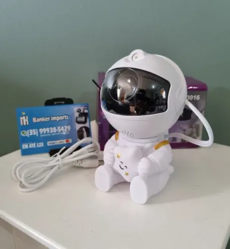 Projetor Astronauta para Veículo em Ótimo Estado