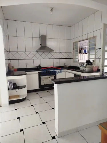 Casa com 2 dormitórios no Jardim Santa Marina em Jacareí SP