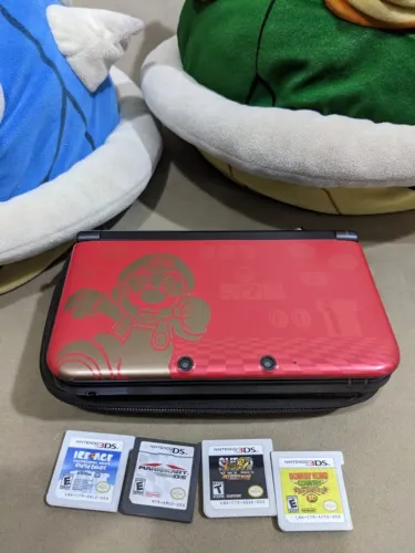 Nintendo 3DS XL New Super Mario Bros Console + caixa + games