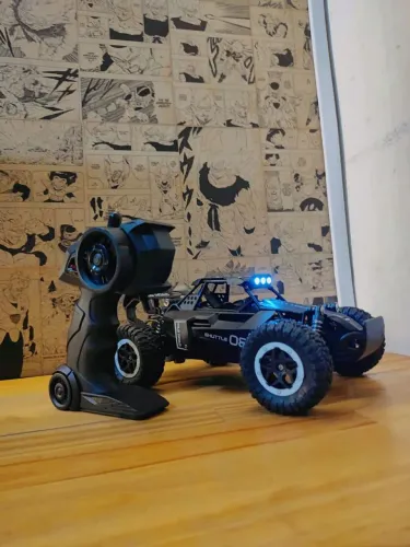 Carro de Controle Remoto 4x4 Off-Road