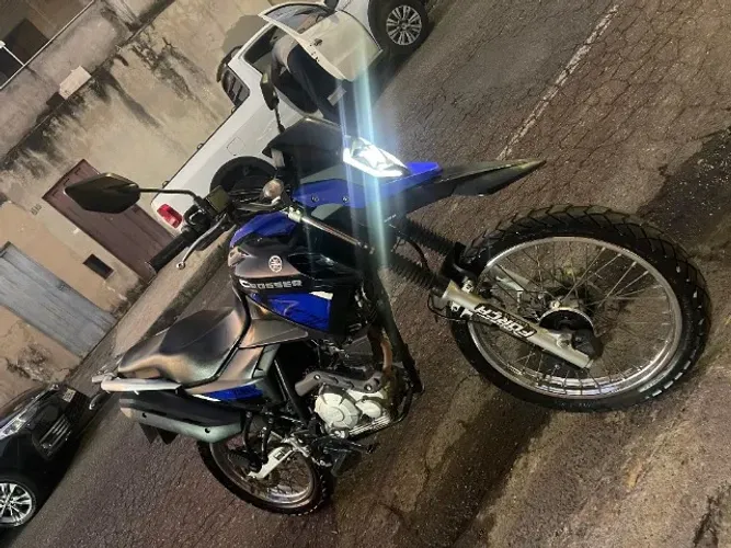 XTZ 150 CROSSER 2023 IMPECÁVEL - Financio/troco