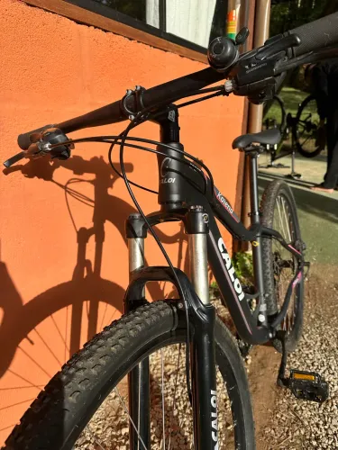 Bicicleta aro 29 Caloi usada ótimo estado