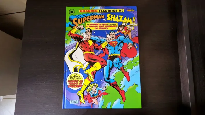 Superman vs Shazam - Quando as Terras se Chocam - Grandes Tesouros DC - HQ Panini
