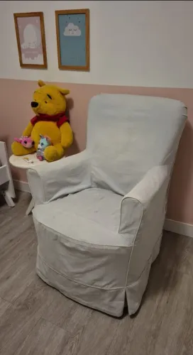 Poltrona de balanço em perfeito estado