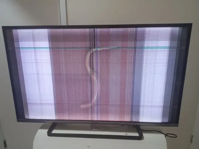 TV Smart Panasonic Viera 42 - Não dá imagem (para conserto ou peças)