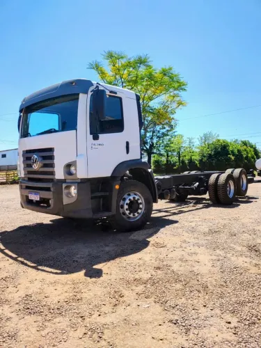 Volkswagen Costellation 24.280 6x2 2020 