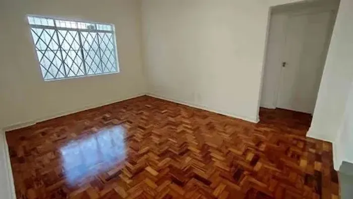 PERDIZES  Oportunidade para locação! Apartamento totalmente reformado, ideal para famílias