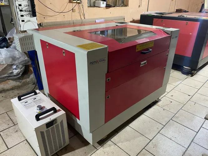 Máquina de corte a laser co2, 1000x600 SEM TUBO DE LASER