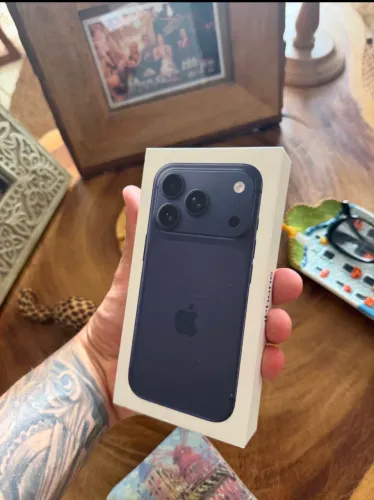 Iphone 17 Pro 256 GB LACRADO 1 ANO DE GARANTIA / PARCELO EM 12x / TROCO