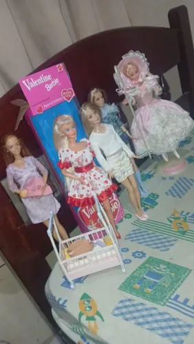 Lote incrível de Bonecas Barbies